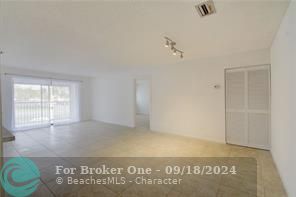 Active With Contract: $1,850 (2 beds, 2 baths, 890 Square Feet)