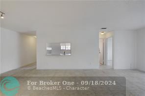 Active With Contract: $1,850 (2 beds, 2 baths, 890 Square Feet)