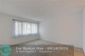 Active With Contract: $1,850 (2 beds, 2 baths, 890 Square Feet)