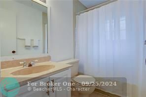 Active With Contract: $1,850 (2 beds, 2 baths, 890 Square Feet)