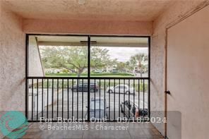 Active With Contract: $1,850 (2 beds, 2 baths, 890 Square Feet)