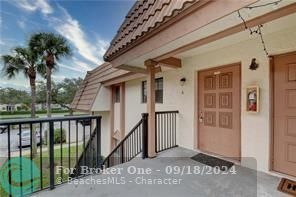 Active With Contract: $1,850 (2 beds, 2 baths, 890 Square Feet)