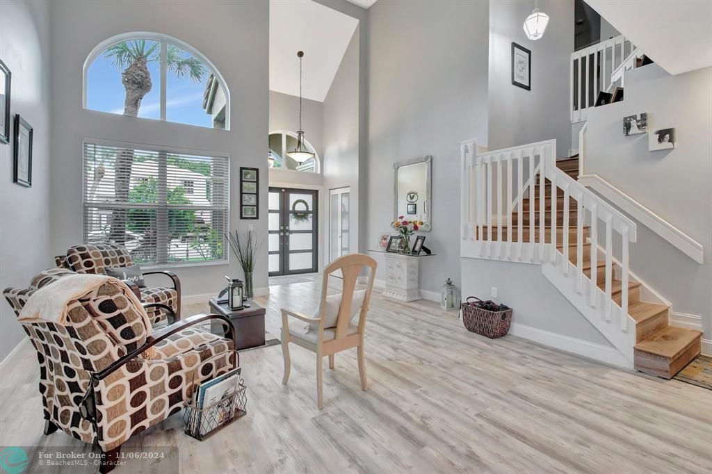 Active With Contract: $840,000 (4 beds, 2 baths, 2880 Square Feet)