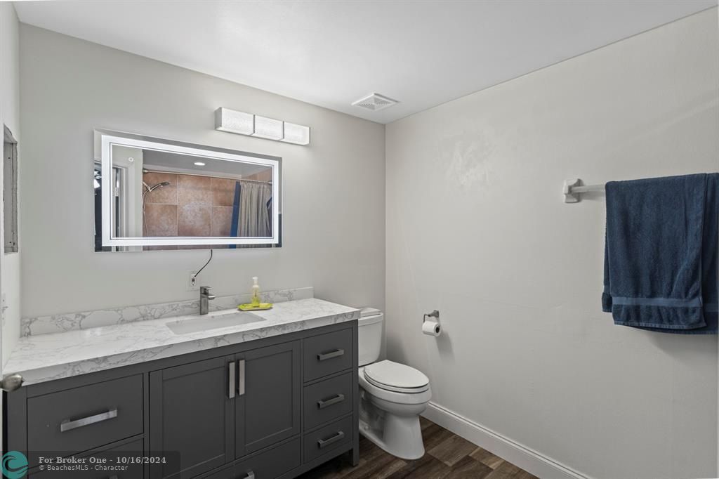 Active With Contract: $299,000 (2 beds, 1 baths, 1110 Square Feet)