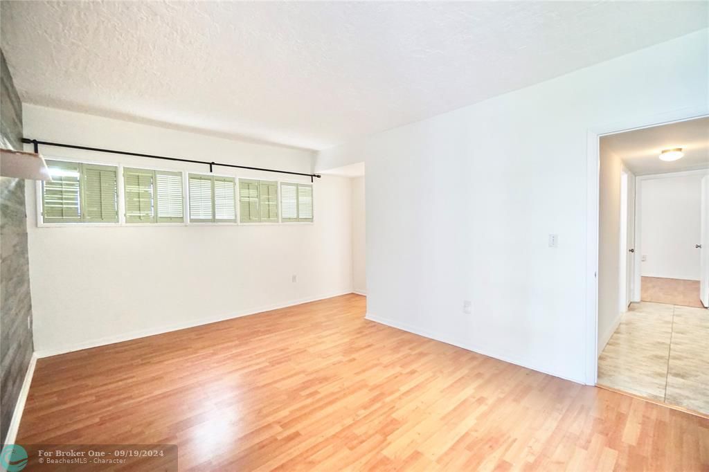 For Rent: $2,300 (2 beds, 2 baths, 1148 Square Feet)