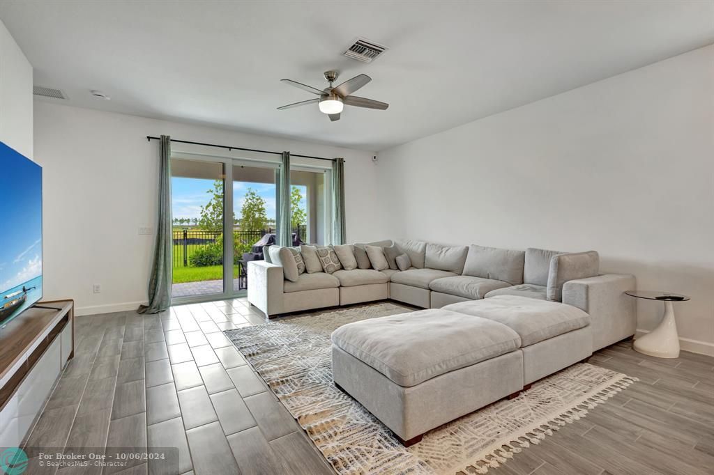 Active With Contract: $3,900 (4 beds, 3 baths, 0 Square Feet)