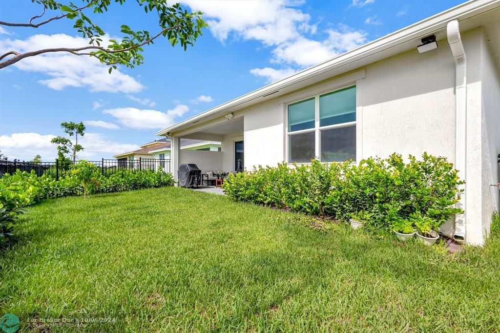 Active With Contract: $3,900 (4 beds, 3 baths, 0 Square Feet)