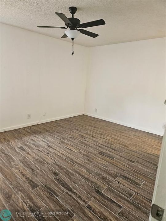 Active With Contract: $3,000 (2 beds, 2 baths, 2129 Square Feet)