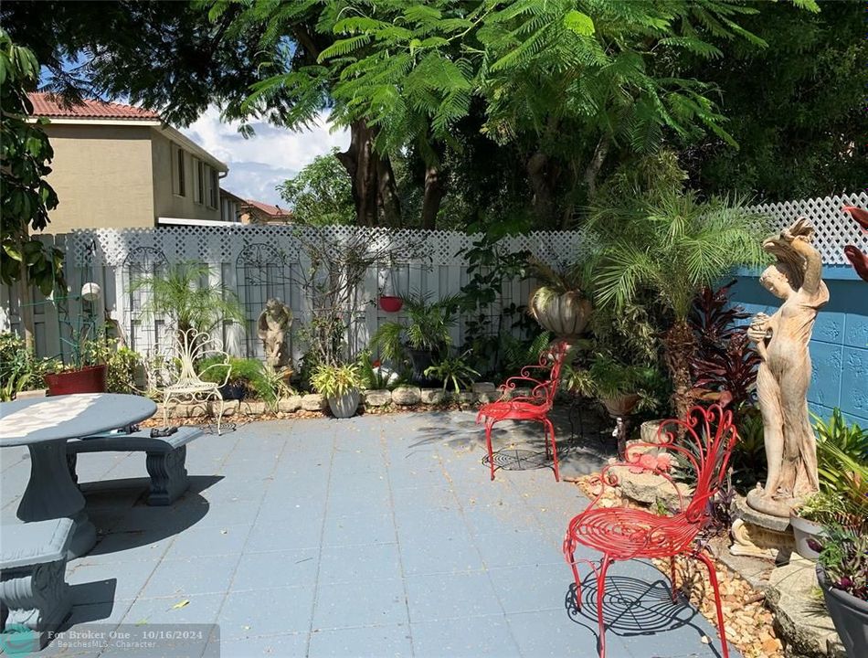 For Sale: $642,900 (4 beds, 2 baths, 2100 Square Feet)