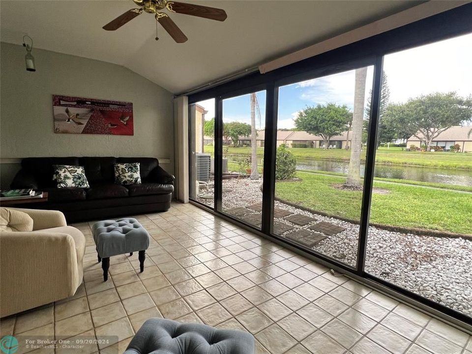 Active With Contract: $2,300 (2 beds, 2 baths, 1370 Square Feet)