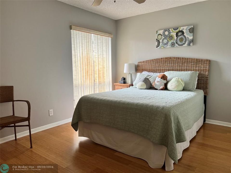 Active With Contract: $2,300 (2 beds, 2 baths, 1370 Square Feet)