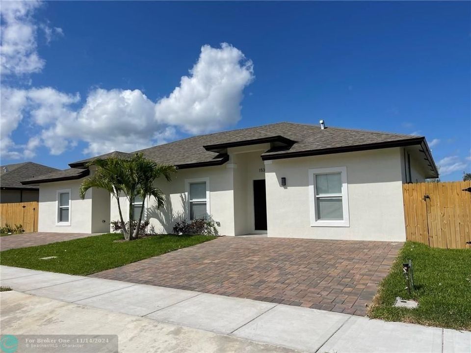 For Sale: $2,600 (3 beds, 2 baths, 2360 Square Feet)