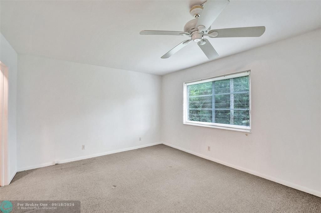 Active With Contract: $159,000 (1 beds, 1 baths, 750 Square Feet)