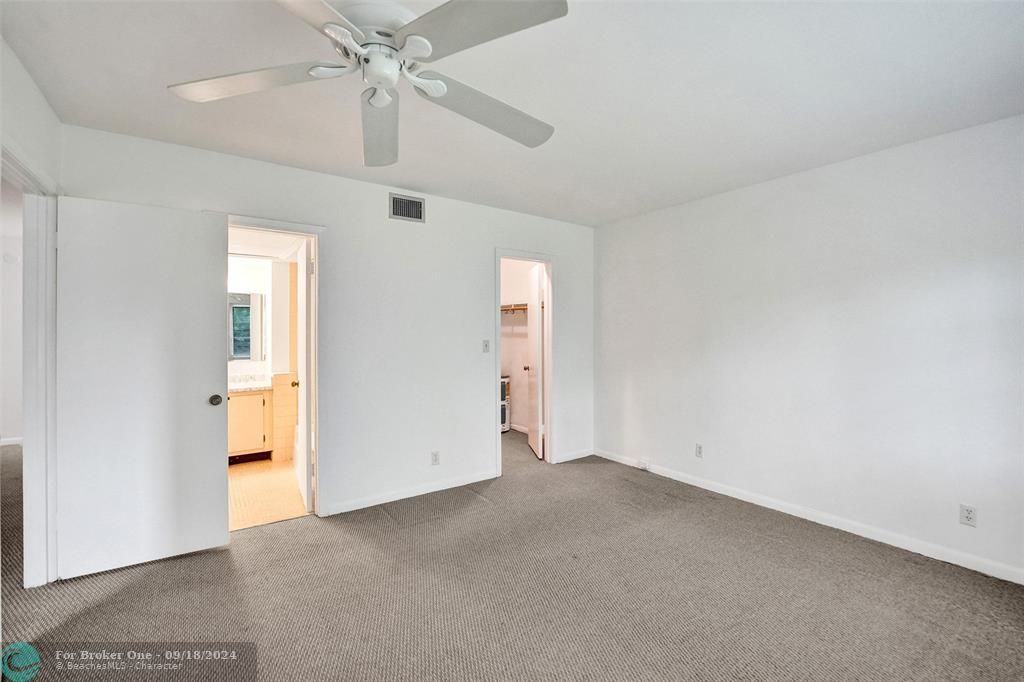 Active With Contract: $159,000 (1 beds, 1 baths, 750 Square Feet)