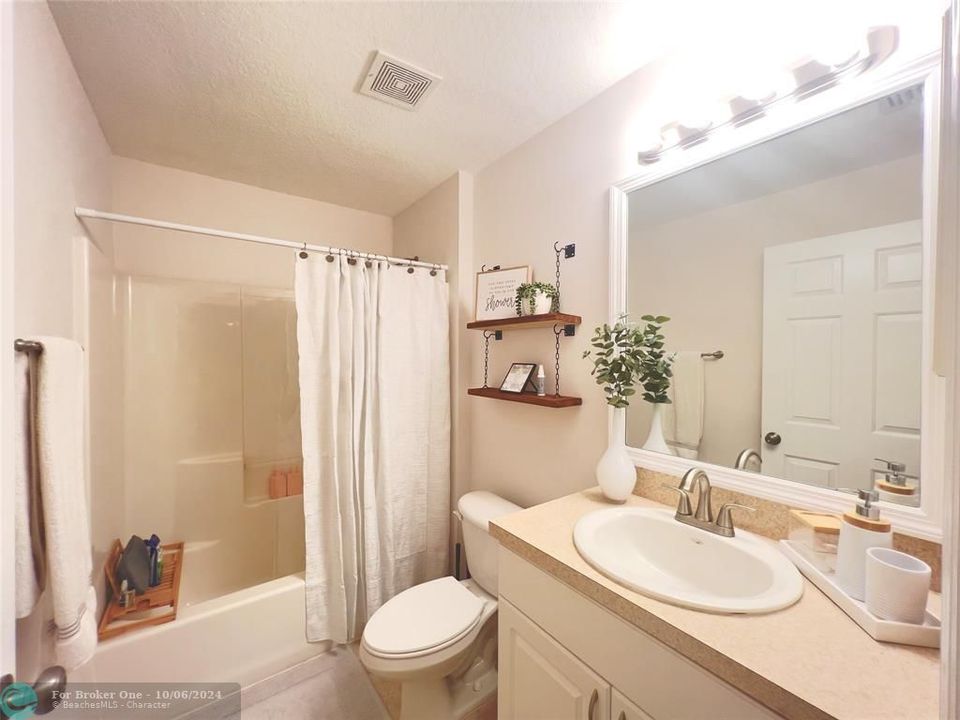 For Sale: $339,900 (3 beds, 2 baths, 1146 Square Feet)