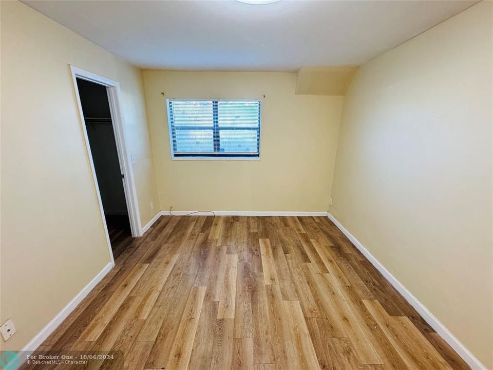 For Rent: $2,000 (2 beds, 2 baths, 900 Square Feet)