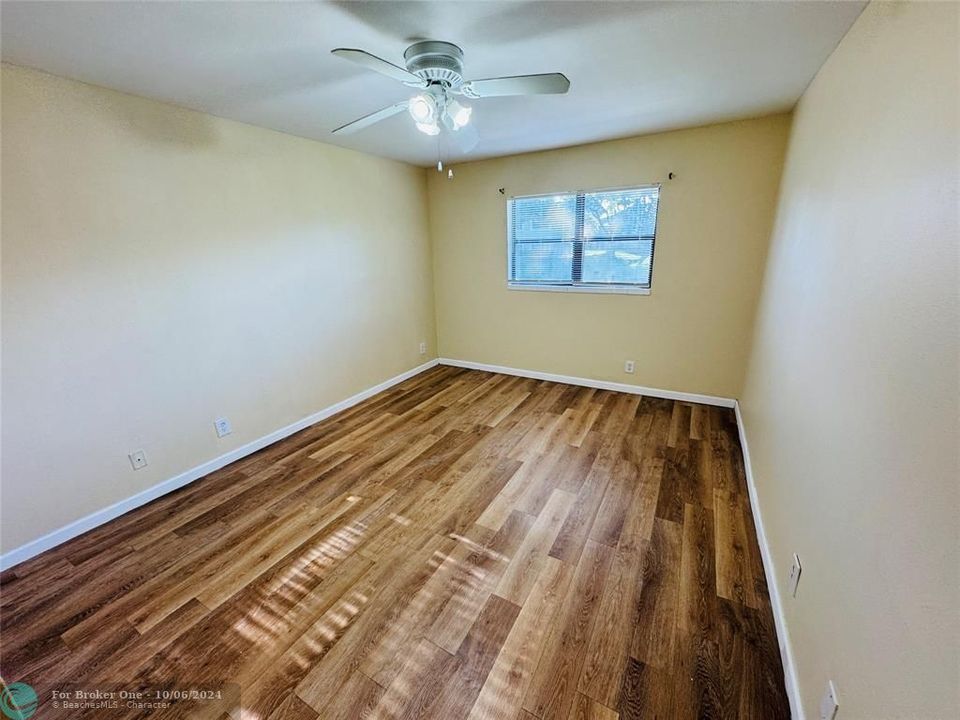 For Rent: $2,000 (2 beds, 2 baths, 900 Square Feet)