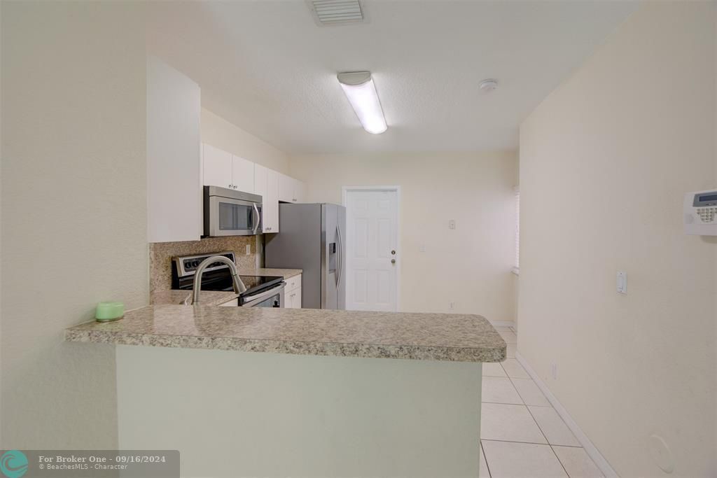 For Sale: $350,000 (2 beds, 2 baths, 1232 Square Feet)