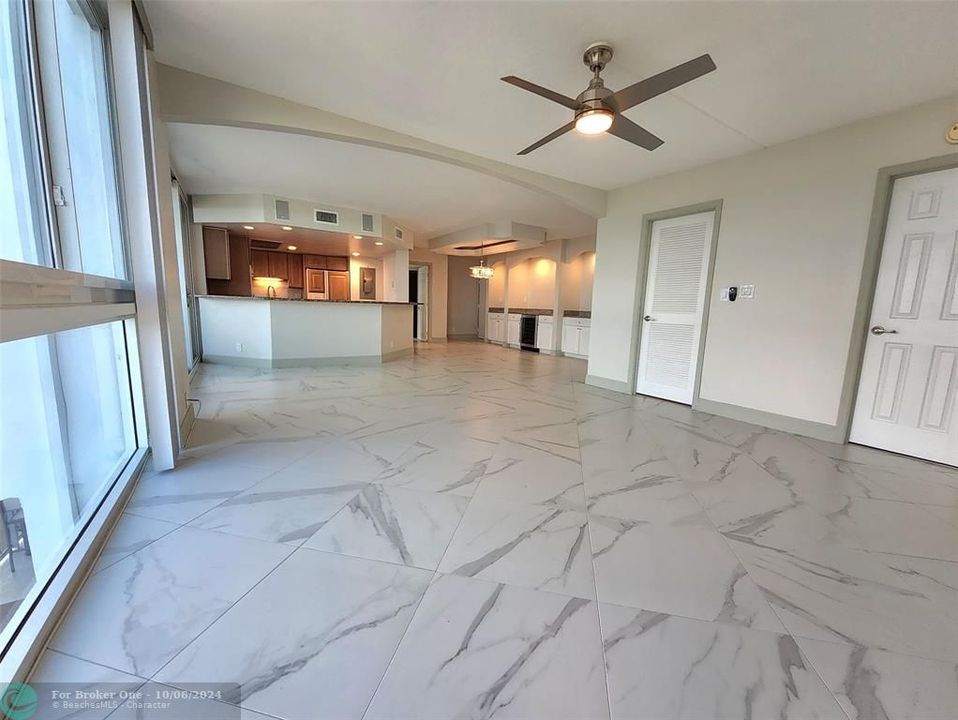 Active With Contract: $3,500 (2 beds, 2 baths, 1200 Square Feet)