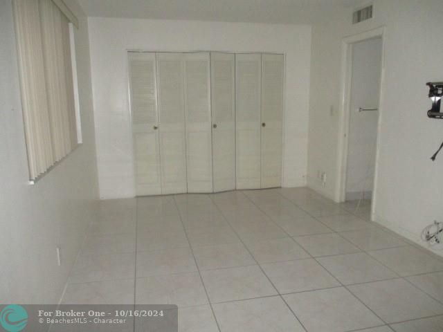 For Sale: $66,000 (2 beds, 1 baths, 894 Square Feet)