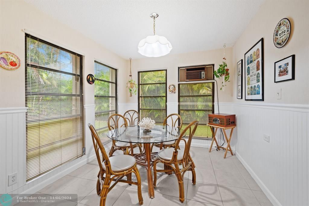 For Sale: $549,000 (2 beds, 2 baths, 1584 Square Feet)