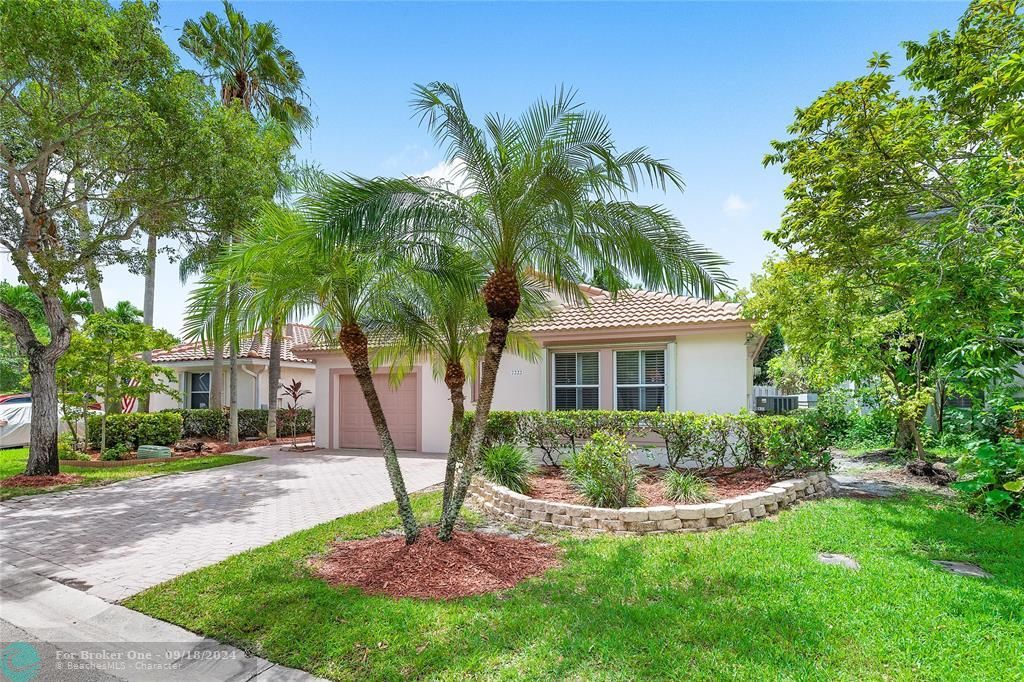 Active With Contract: $550,000 (4 beds, 2 baths, 1925 Square Feet)