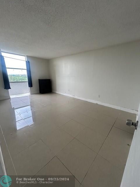 En Venta: $189,000 (1 camas, 1 baños, 918 Pies cuadrados)