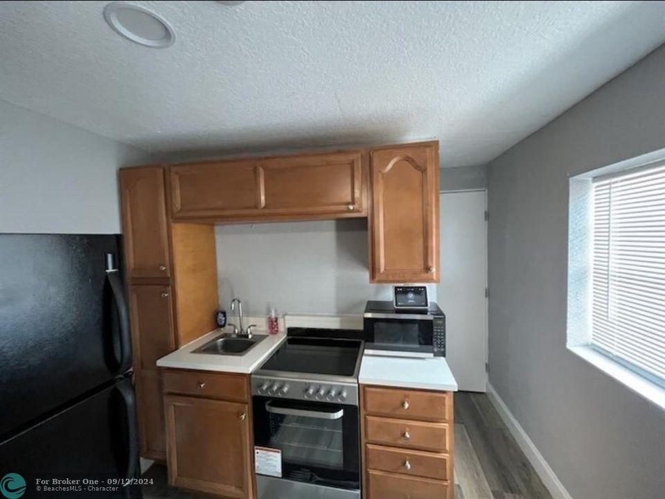 Recently Rented: $1,500 (1 beds, 1 baths, 0 Square Feet)