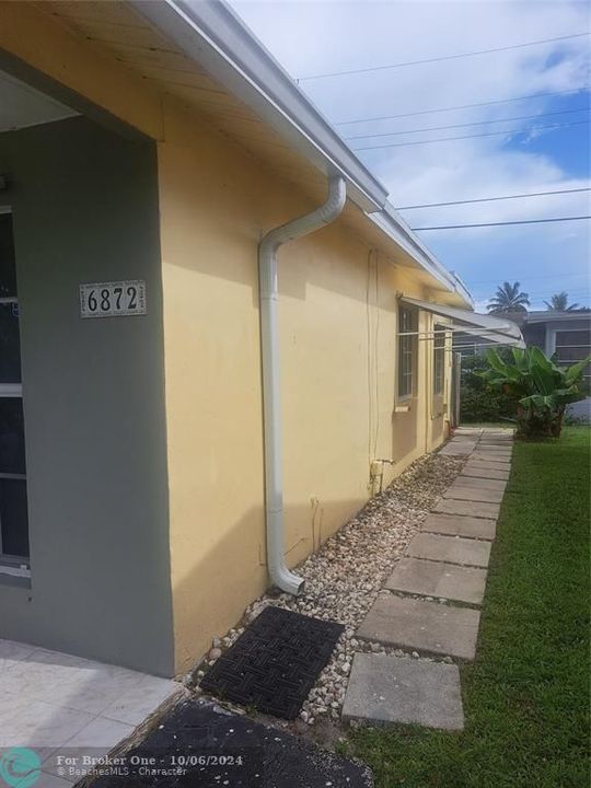 For Rent: $3,100 (2 beds, 2 baths, 1113 Square Feet)