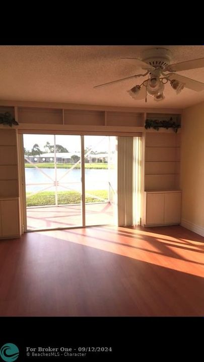 For Rent: $2,250 (2 beds, 2 baths, 908 Square Feet)