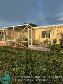 For Rent: $2,250 (2 beds, 2 baths, 908 Square Feet)