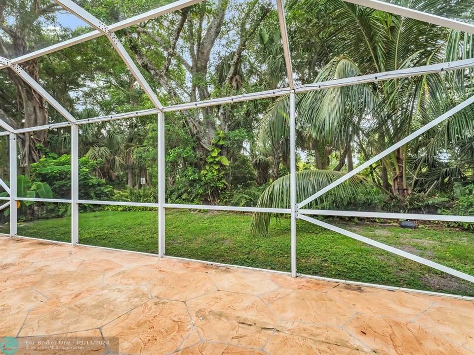 En Venta: $649,000 (3 camas, 2 baños, 2192 Pies cuadrados)