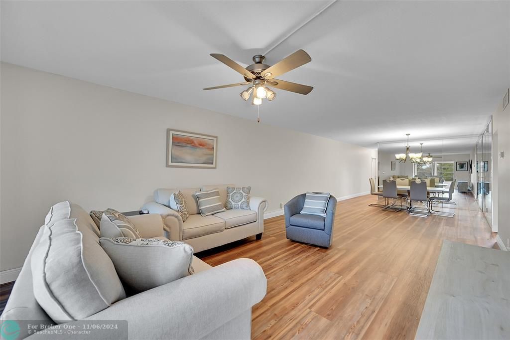 Active With Contract: $169,900 (2 beds, 2 baths, 1300 Square Feet)