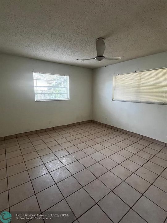 For Sale: $2,500 (3 beds, 2 baths, 2120 Square Feet)