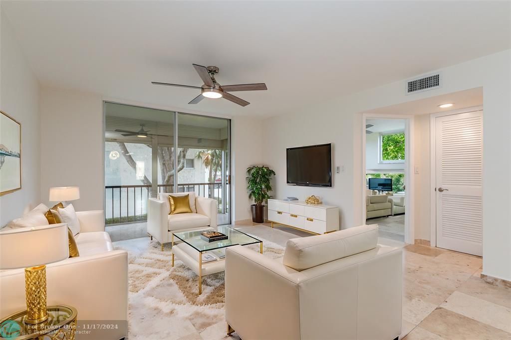 Active With Contract: $233,800 (2 beds, 2 baths, 1170 Square Feet)