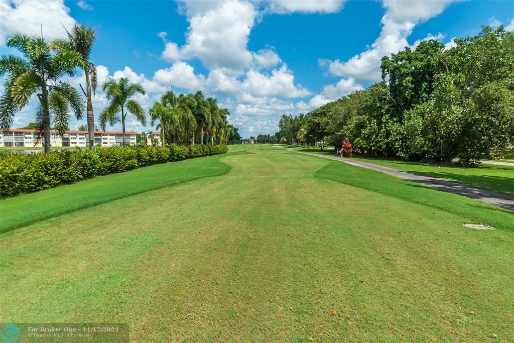 Active With Contract: $233,800 (2 beds, 2 baths, 1170 Square Feet)