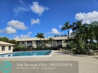 For Sale: $255,500 (2 beds, 2 baths, 815 Square Feet)