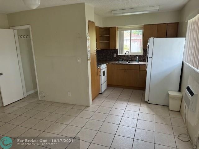 For Rent: $1,600 (1 beds, 1 baths, 0 Square Feet)