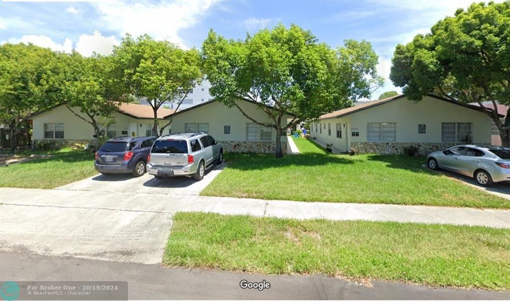 For Sale: $2,700 (3 beds, 2 baths, 1200 Square Feet)