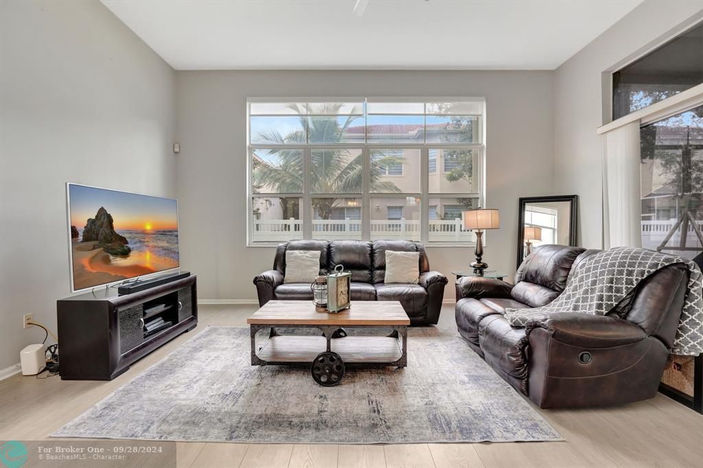 Active With Contract: $769,000 (4 beds, 2 baths, 2469 Square Feet)