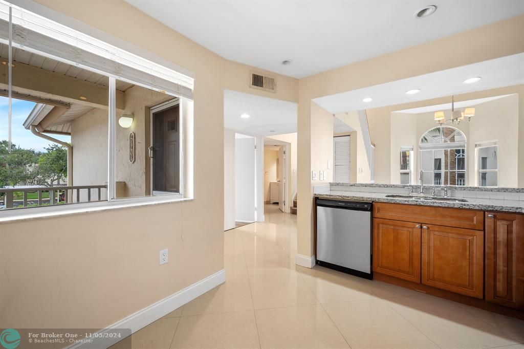 Active With Contract: $2,500 (3 beds, 2 baths, 1510 Square Feet)