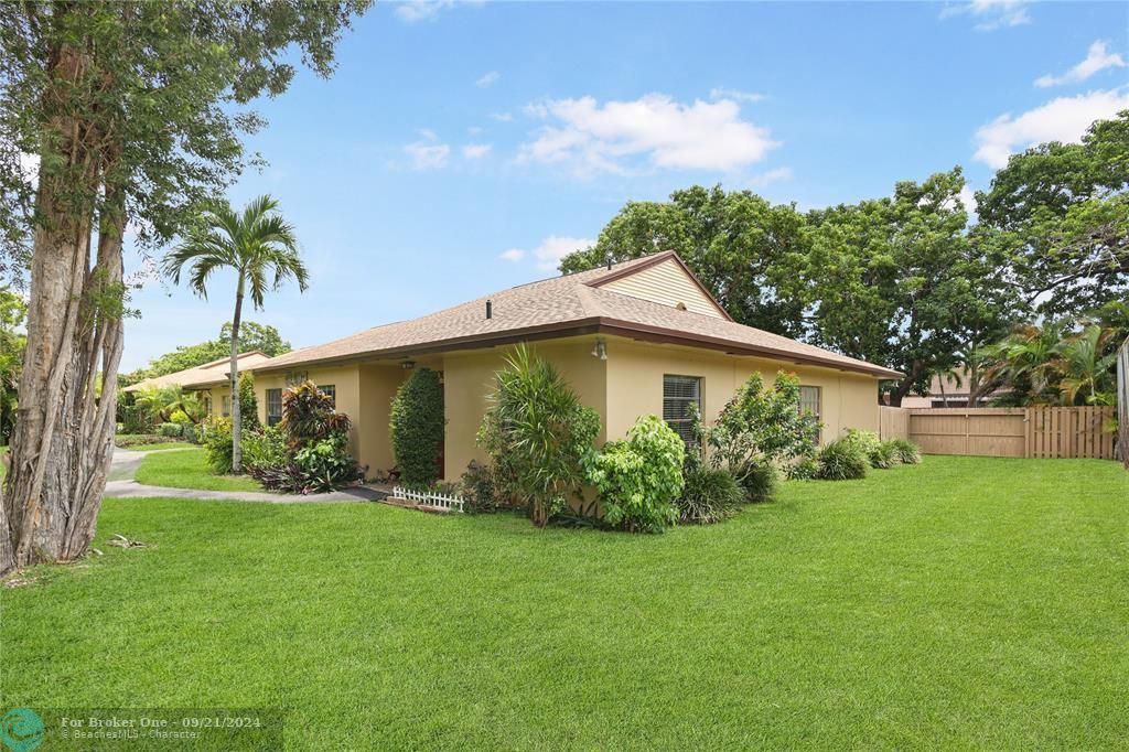 For Sale: $480,000 (4 beds, 2 baths, 1960 Square Feet)