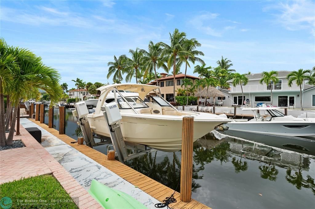 For Sale: $2,850,000 (3 beds, 3 baths, 3058 Square Feet)