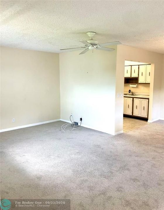 For Sale: $95,000 (1 beds, 1 baths, 760 Square Feet)