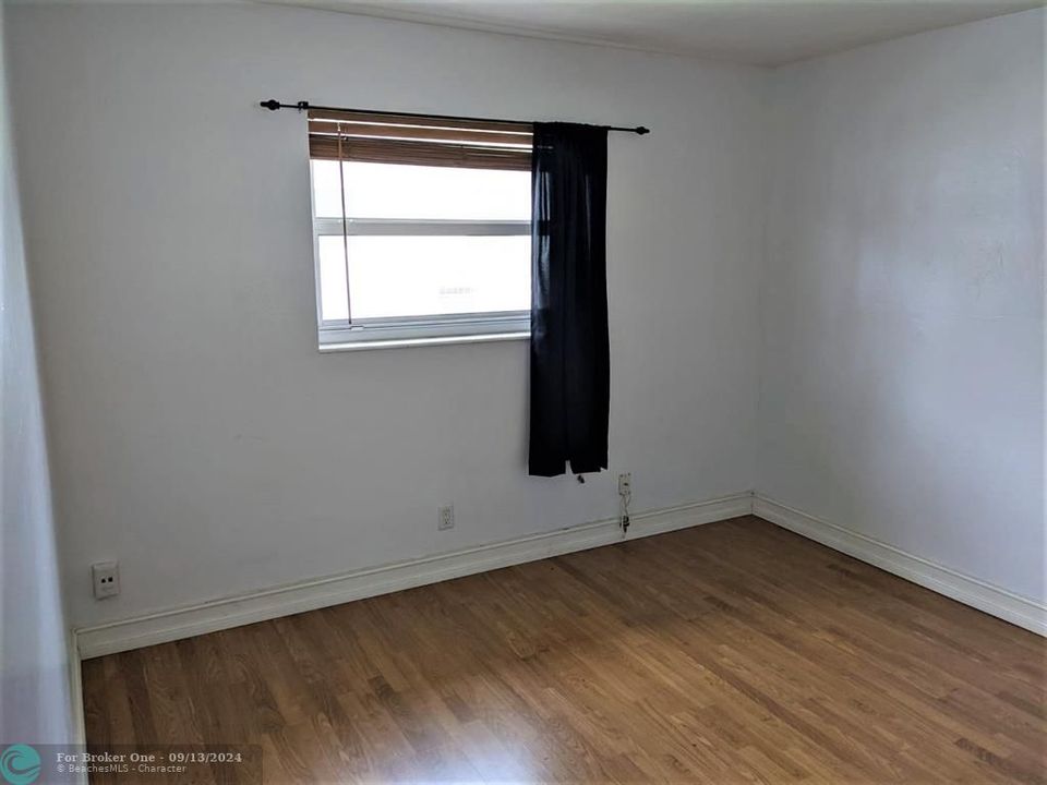 For Rent: $1,450 (1 beds, 1 baths, 580 Square Feet)