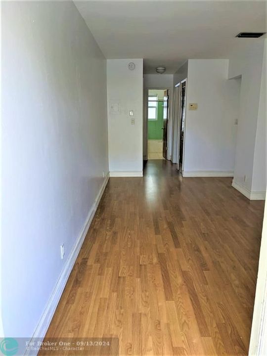 For Rent: $1,450 (1 beds, 1 baths, 580 Square Feet)