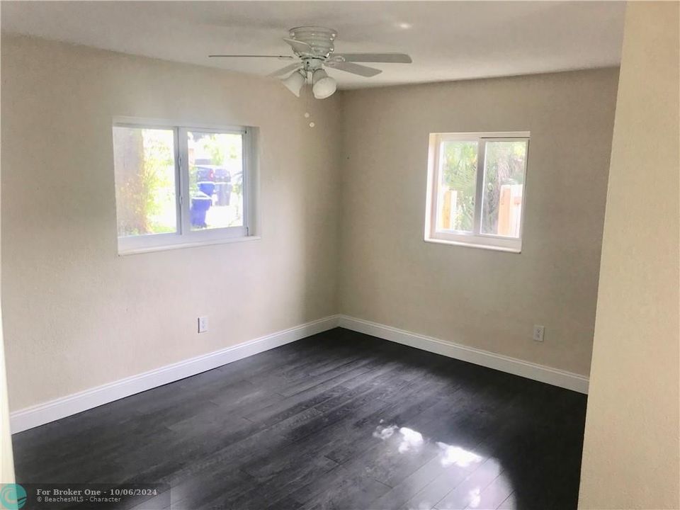 For Rent: $3,100 (3 beds, 2 baths, 1550 Square Feet)