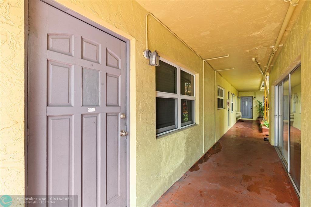 Active With Contract: $150,000 (1 beds, 1 baths, 540 Square Feet)