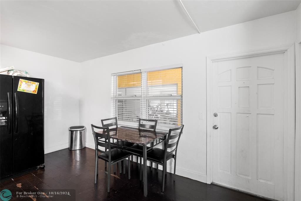 Active With Contract: $150,000 (1 beds, 1 baths, 540 Square Feet)