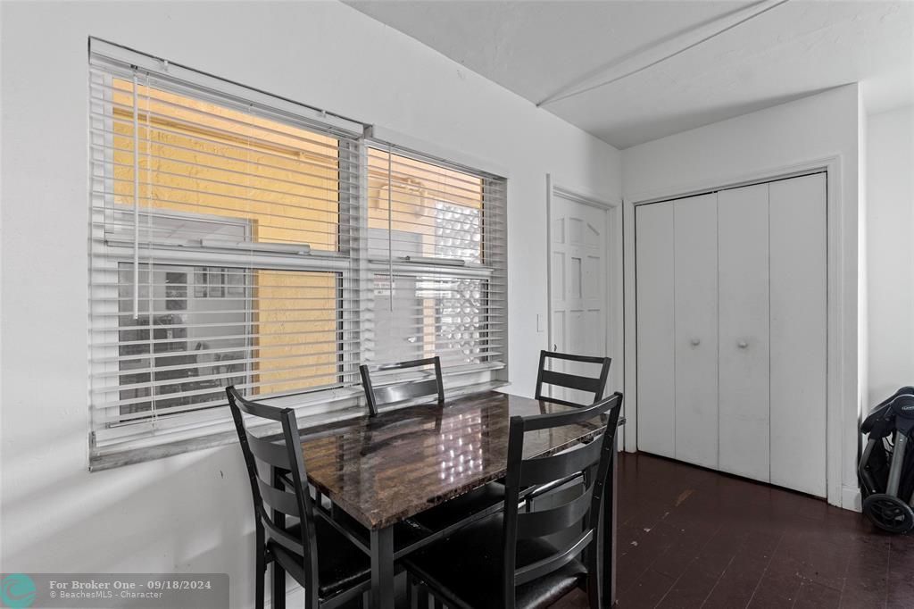 Active With Contract: $150,000 (1 beds, 1 baths, 540 Square Feet)